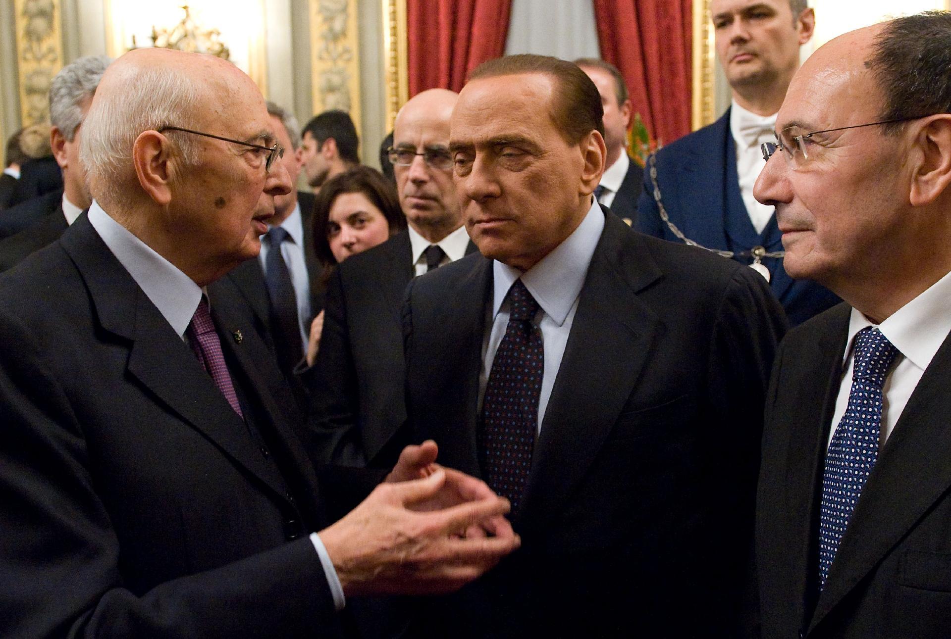 Auguri Di Natale Berlusconi.Il Presidente Giorgio Napolitano A Colloquio Con Il Presidente Del Consiglio Silvio Berlusconi E Il Presidente