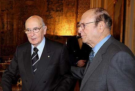 Il Presidente Giorgio Napolitano con l'Ambasciatore Richard Gardner in occasione dell'incontro al Quirinale