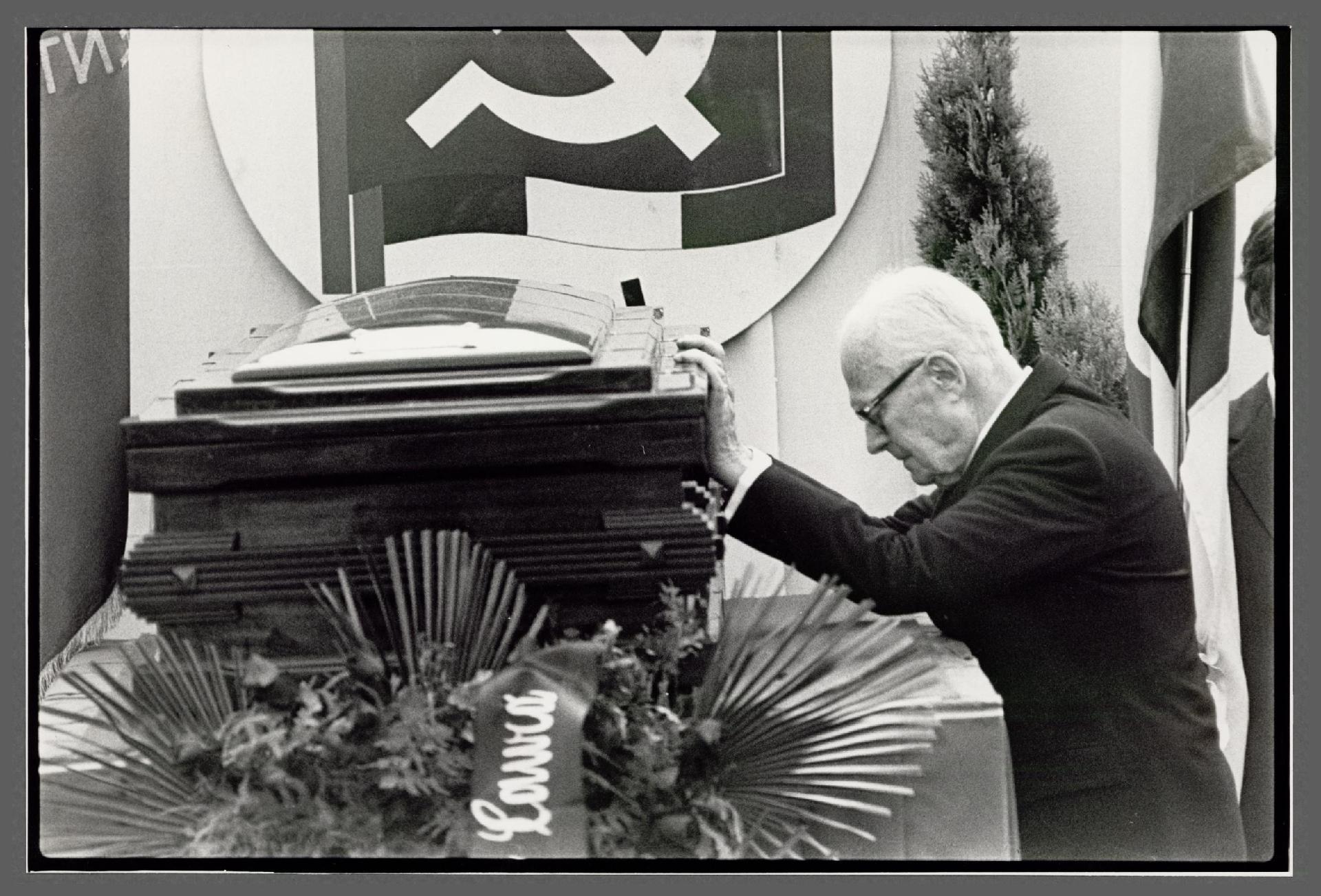 Il Presidente della Repubblica Sandro Pertini ai funerali dell'on. Enrico Berlinguer