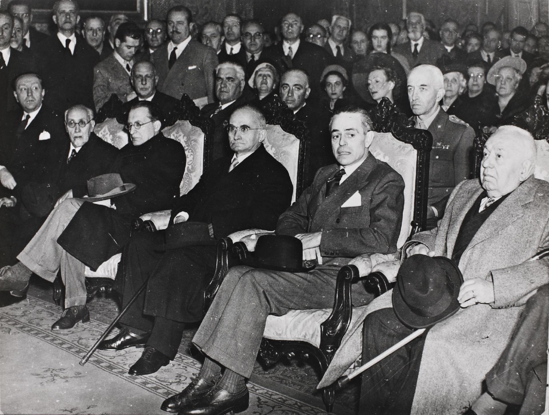 Cerimonia di scoprimento del busto di Marcello Soleri presso il Ministero del Tesoro