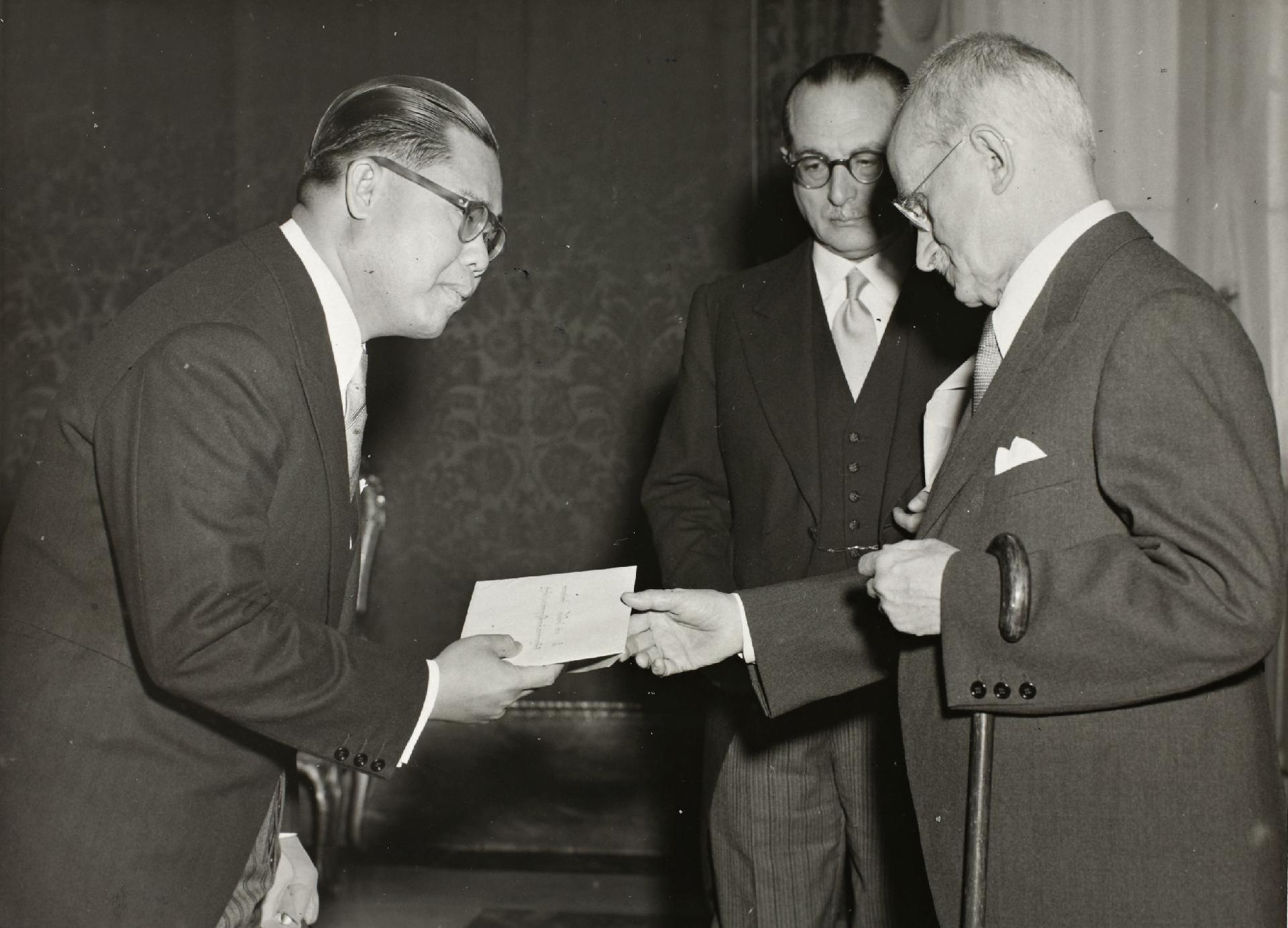 Presentazione delle lettere credenziali da parte di S.E. il Signor Phairot Jayanama, Inviato Straordinario e Ministro Plenipotenziario di Tailandia