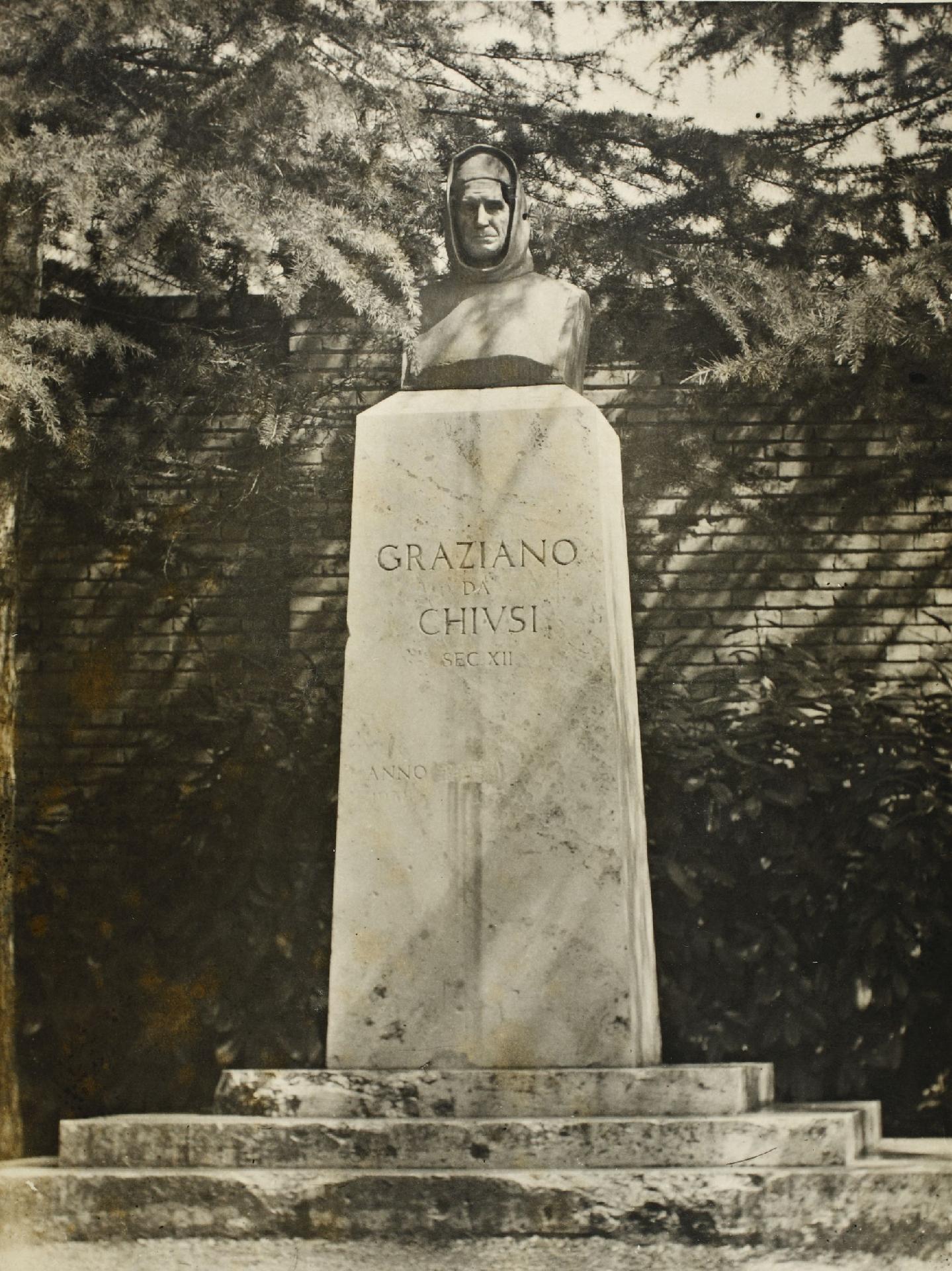Monumento a Graziano da Chiusi