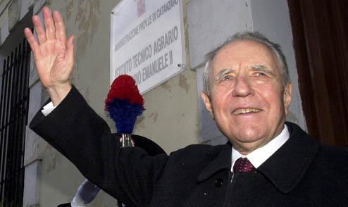 Il Presidente Ciampi al termine della visita all'istituto agrario "Vittorio Emanuele II"