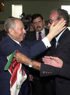Il Presidente Ciampi al suo arrivo alla Casa degli Italiani