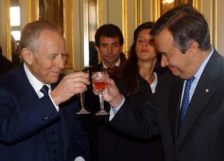 Il Presidente Ciampi con il Primo Ministro Portoghese Antonio Guiterres durante la colazione a Palazzo Foz
