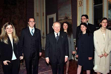 Il Presidente Ciampi con i componenti della Presidenza Nazionale della FUCI, in occasione del loro cinquantaseiesimo Congresso