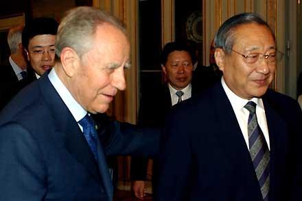 Il Presidente Ciampi accoglie, nel suo studio al Quirinale, Li Lanquing, Vice Primo Ministro della Repubblica Popolare Cinese