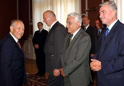 Il Presidente Ciampi con i membri della Presidenza Tripartita: da sinistra Jozo Krizanovic, Zivko Radisic e Beriz Belkic