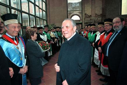 Visita del Presidente della Repubblica Carlo Azeglio Ciampi in Emilia Romagna (7-9 febbraio 2000). Incontro del Presidente della Repubblica Carlo Azeglio Ciampi con i Rettori dell'Università Statale di Bologna