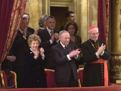 Il Presidente della Repubblica Carlo Azeglio Ciampi e la moglie Franca con il Cardinale Paul Paupard, durante prima di &quot;Le Jongleur de Notre Dame&quot; di Jules Massene al Teatro dell'Opera