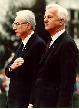 Il Presidente della Repubblica Francesco Cossiga con il Presidente Federale Richard Von Weizsacker in visita di Stato in Germania