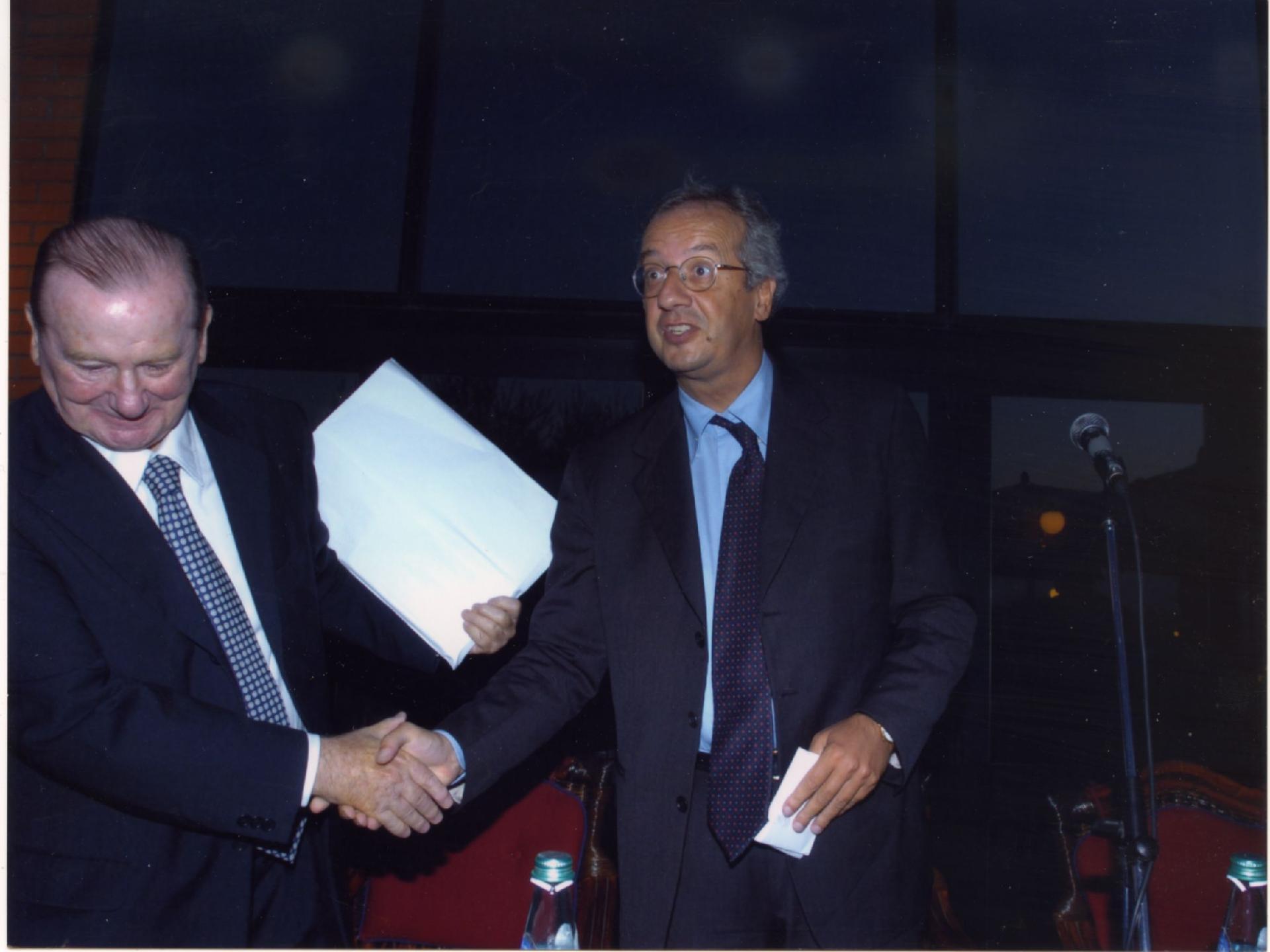 Gianni Bisiach con Walter Veltroni alla presentazione del libro di Walter Veltroni su Robert Kennedy nel 1993