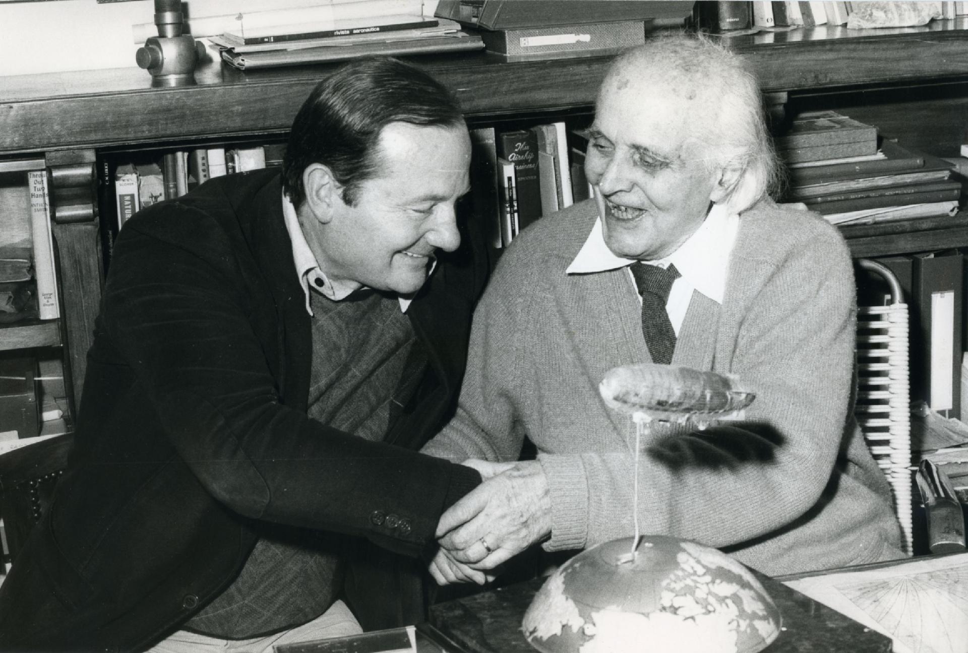 Gianni Bisiach con Umberto Nobile in via Oslavia a Roma nel 1977