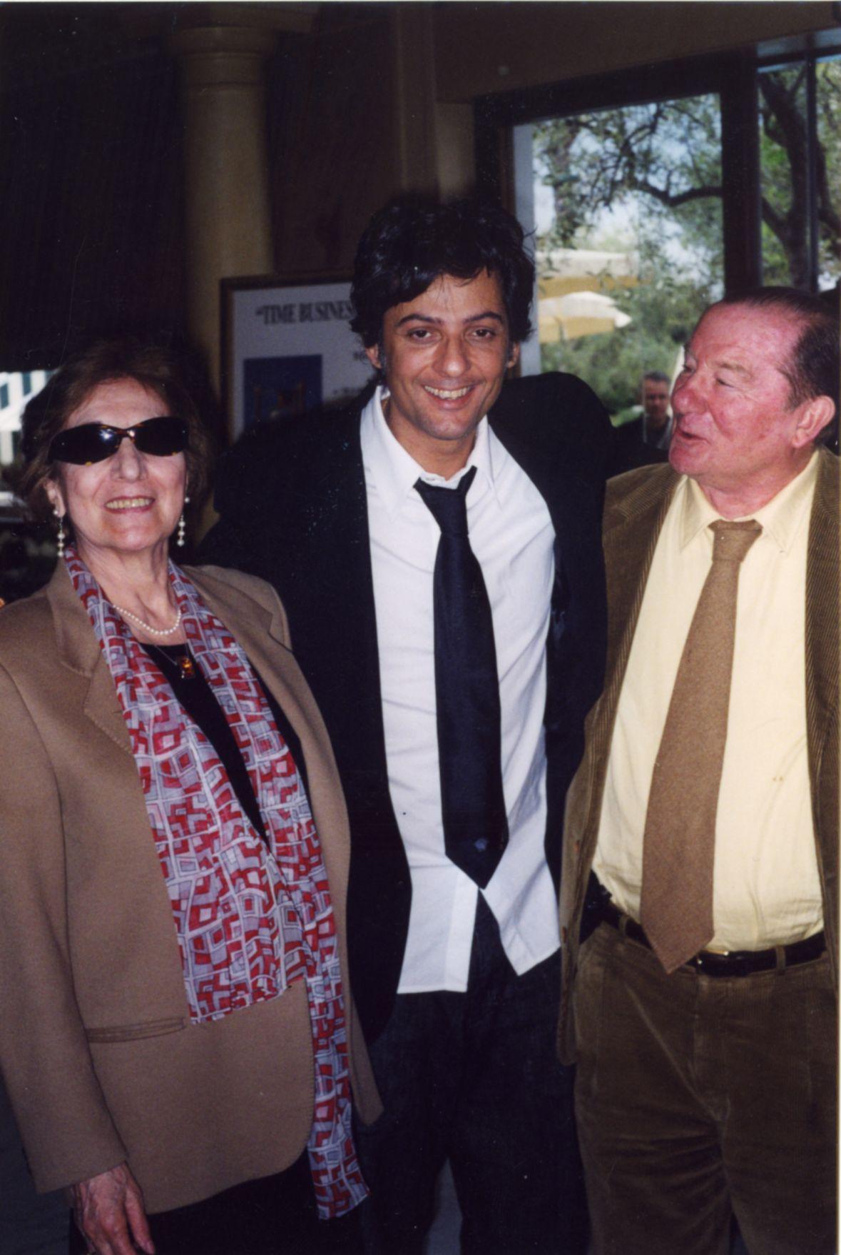 Gianni Bisiach all&apos;hotel Hilton di Roma nel 1990 con Lucia Bozzini e Rosario Fiorello