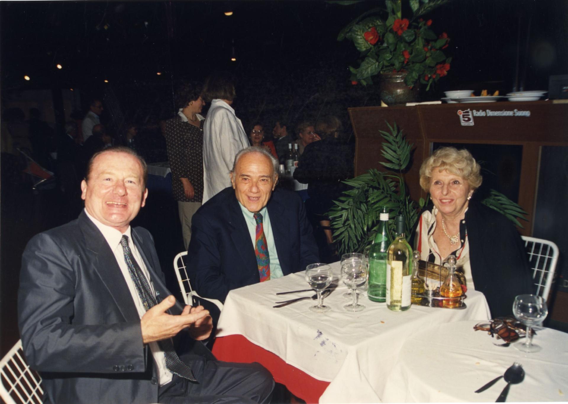 Gianni Bisiach con Flora Favilla al &quot;Premio Polifemo&quot; a Sperlonga nel 1991