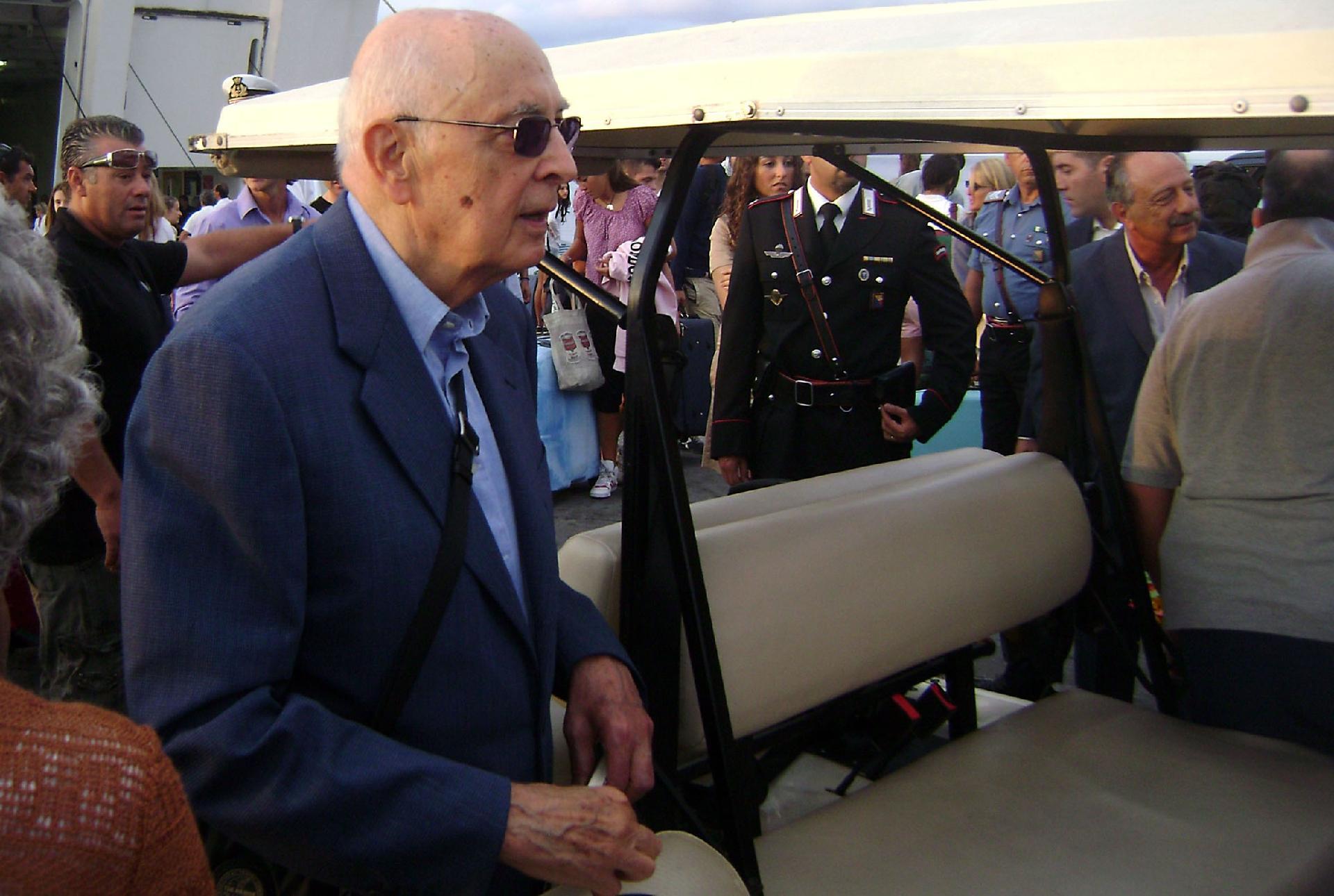 Il Presidente Giorgio Napolitano al suo arrivo a Stromboli