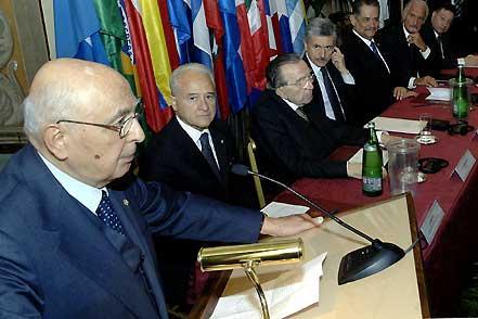 Il Presidente Giorgio Napolitano rivolge il suo indirizzo di saluto ai presenti in occasione della cerimonia del 40° anniversario di fondazione dell'Istituto Italo-Latino Americano