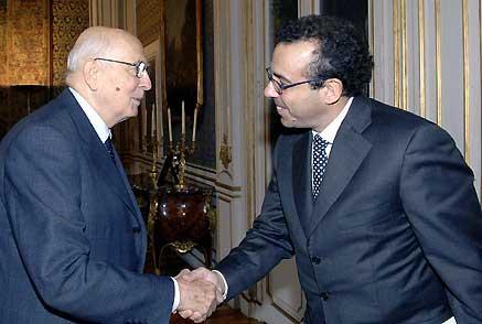 Il Presidente Giorgio Napolitano accoglie Giovanni Guzzetta, Presidente del Comitato promotore del referendum sulle leggi elettorali e i componenti la delegazione del sodalizio