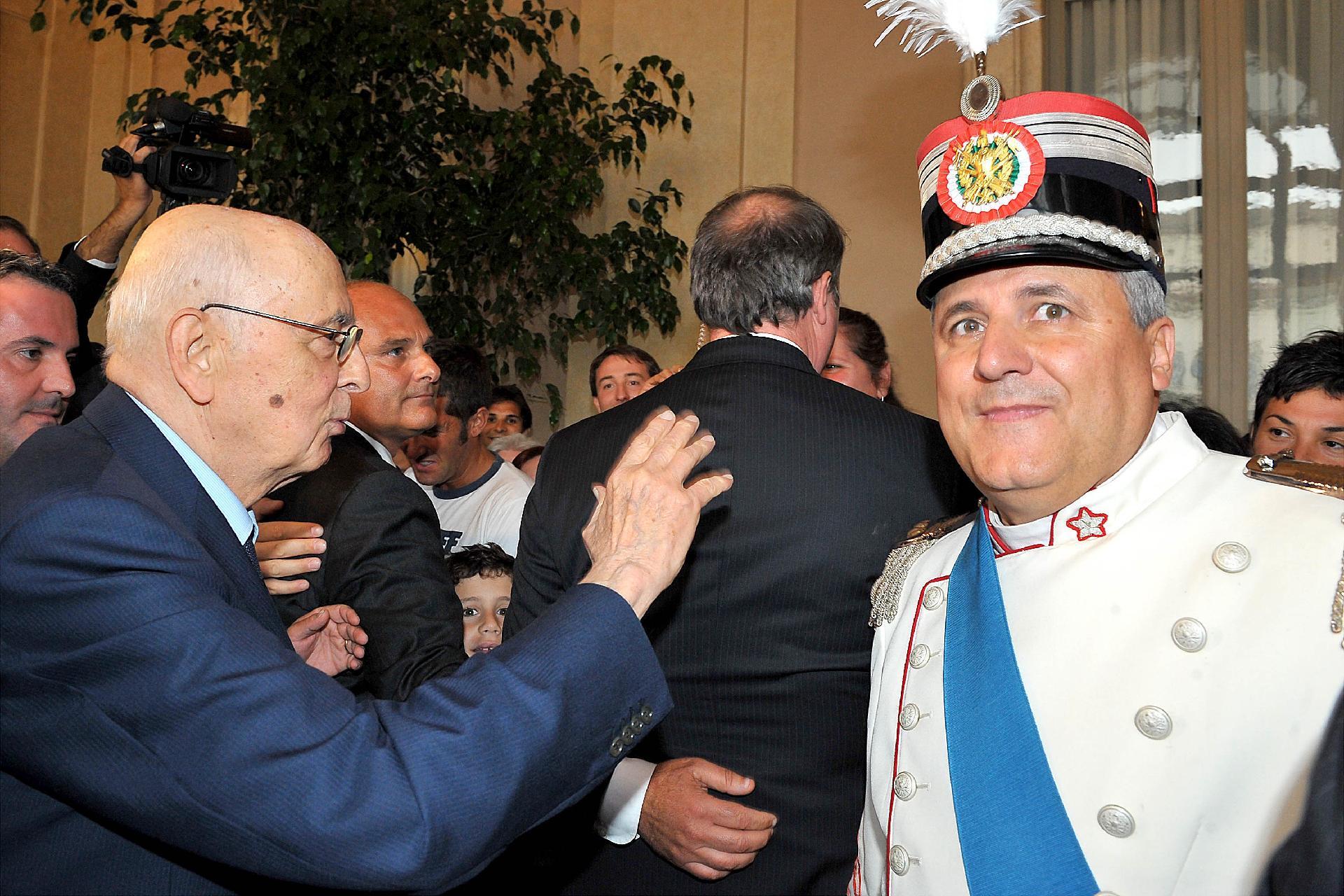 Il Presidente Giorgio Napolitano durante il suo saluto ai presenti in occasione dell'apertura al pubblico dei Giardini del Quirinale per il 150° dell'Unità d'Italia