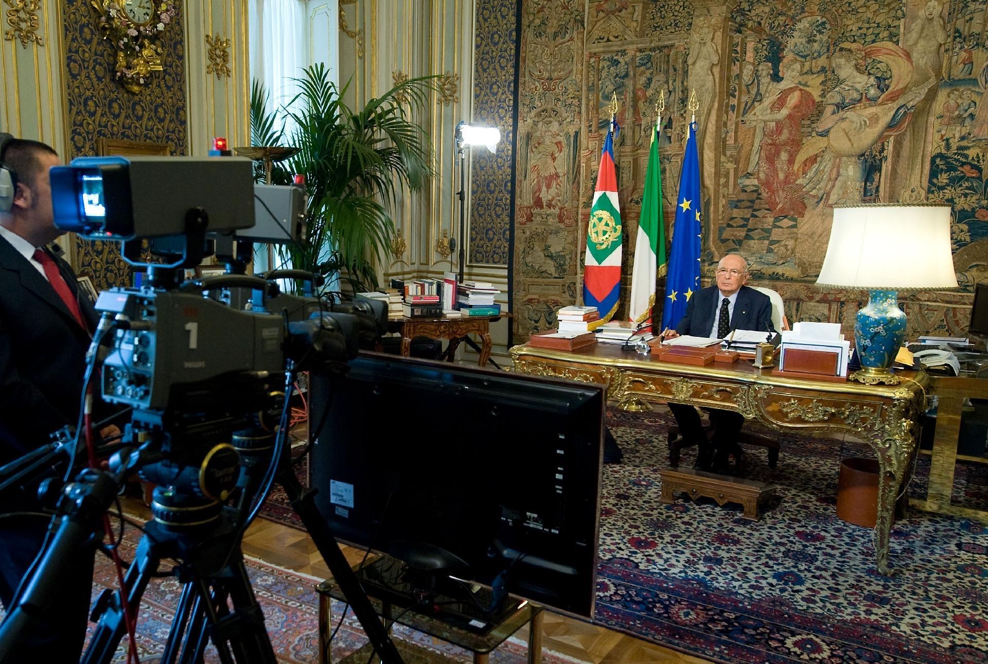 Il Presidente Giorgio Napolitano nel corso della registrazione dell'intervista rilasciata a Bruno Vespa in occasione del decimo anniversario degli attentati dell'11 settembre negli USA