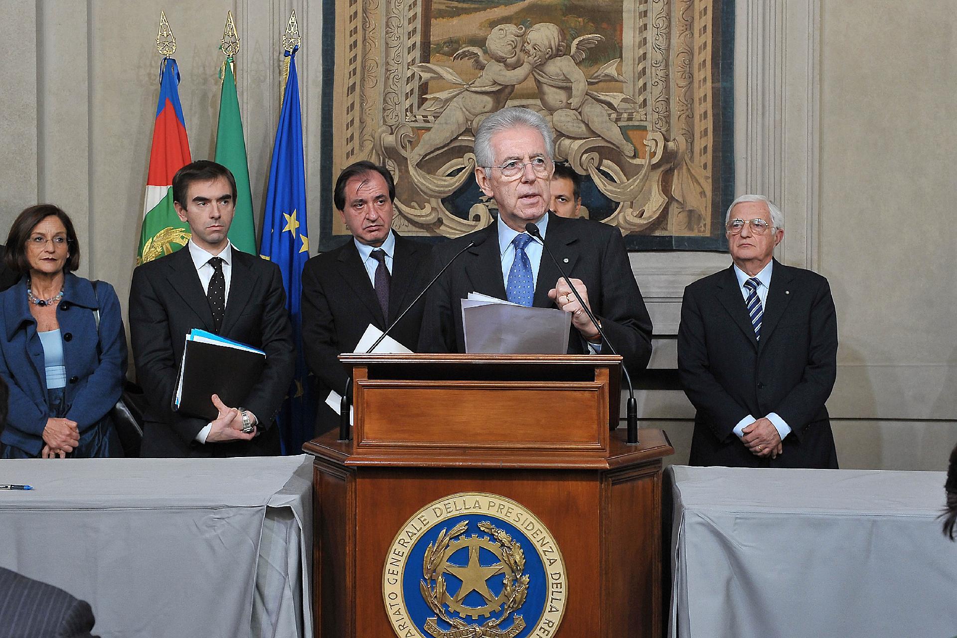 Il Prof. Mario Monti scioglie la riserva di formare il nuovo Governo e comunica i nomi dei Ministri