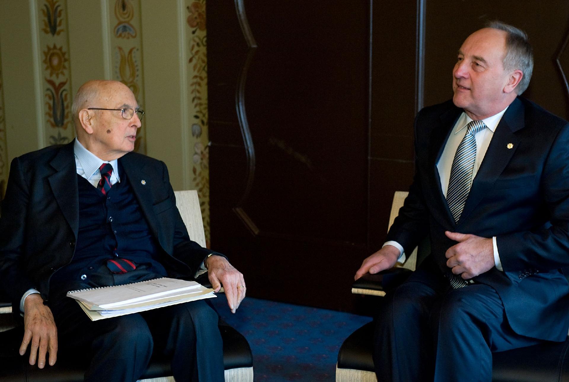 Il Presidente Giorgio Napolitano durante l'incontro bilaterale con il Presidente della Repubblica di Lettonia Andris Berzins, a margine dell'incontro Informale Multilaterale di Capi di Stato &quot;Uniti per l'Europa&quot;