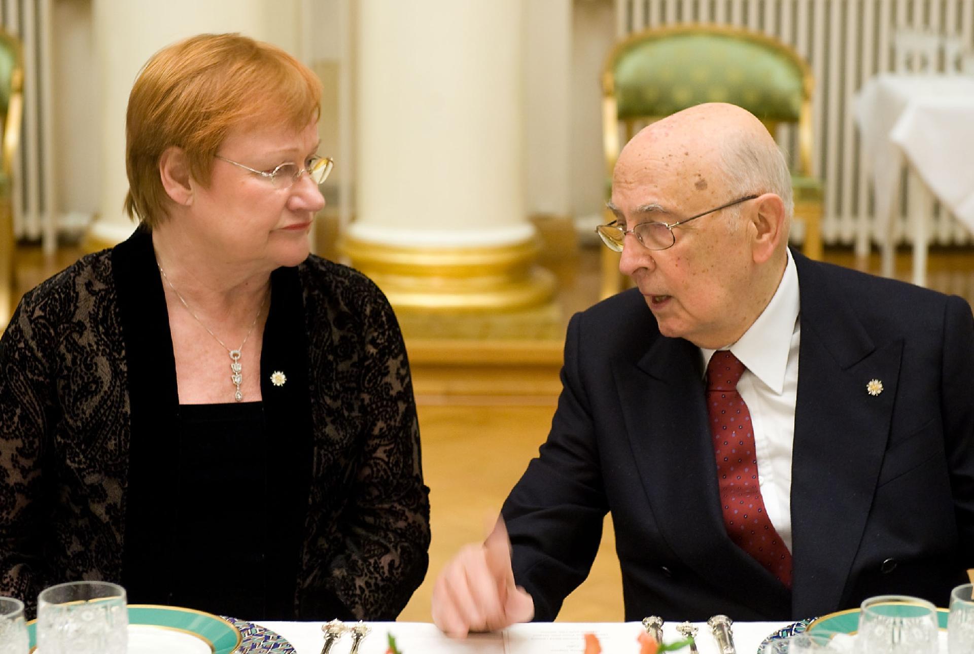 Il Presidente Giorgio Napolitano con il Presidente della Repubblica di Finlandia Tarja Halonen nel corso del pranzo di Stato offerto in occasione dell'incontro multilaterale di Capi di Stato &quot;Uniti per l'Europa&quot;
