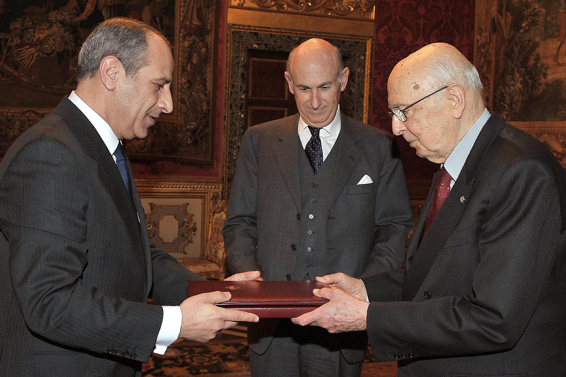 Il Presidente Giorgio Napolitano con il Signor Zaid Al Lozi, nuovo Ambasciatore del Regno Hascemita di Giordania, in occasione della presentazione delle Lettere Credenziali