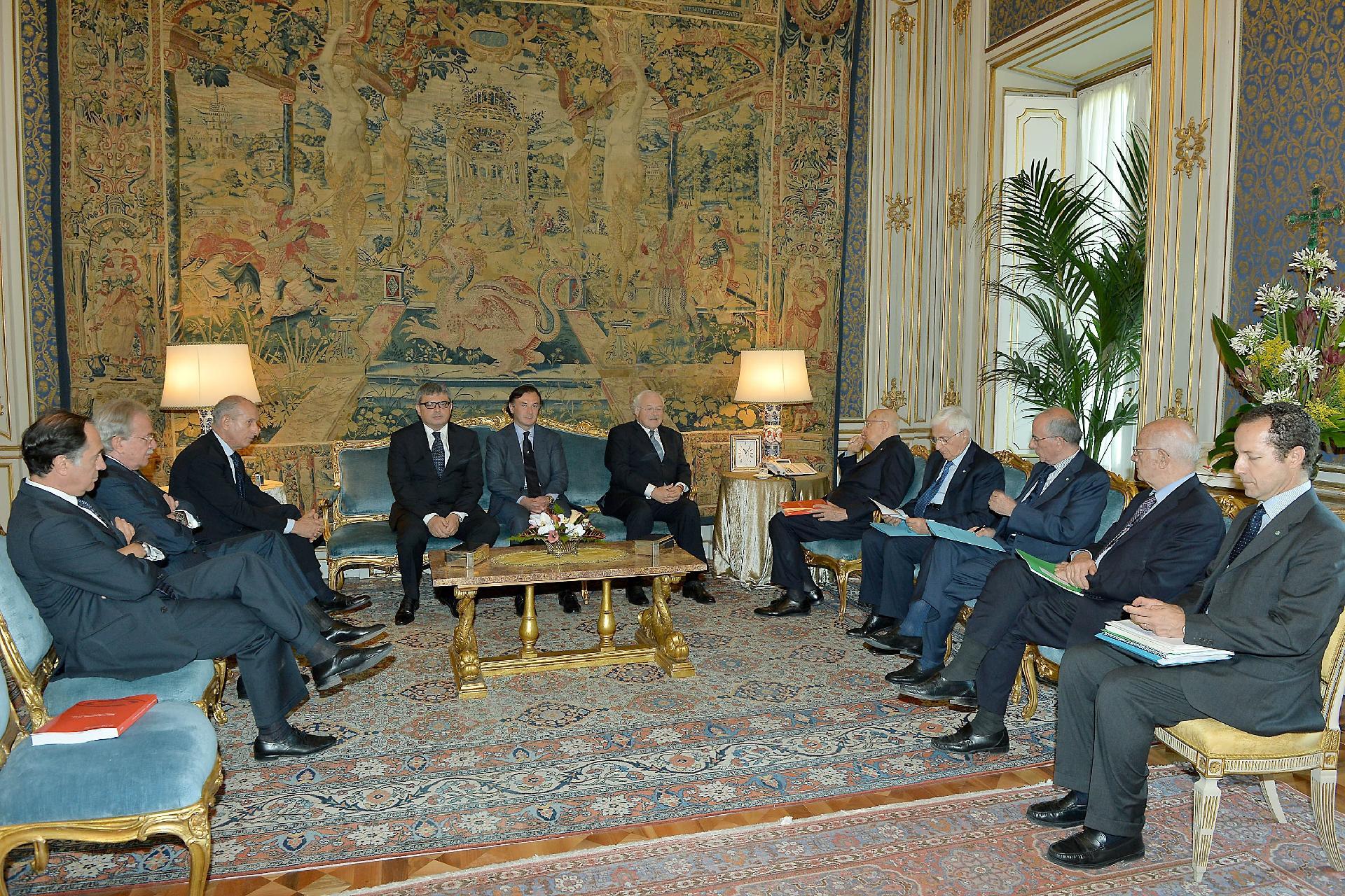Il Presidente Giorgio Napolitano con Angelo Marcello Cardani, Presidente dell'Autorità per le Garanzie nelle Comunicazioni ed i componenti l'Autorità