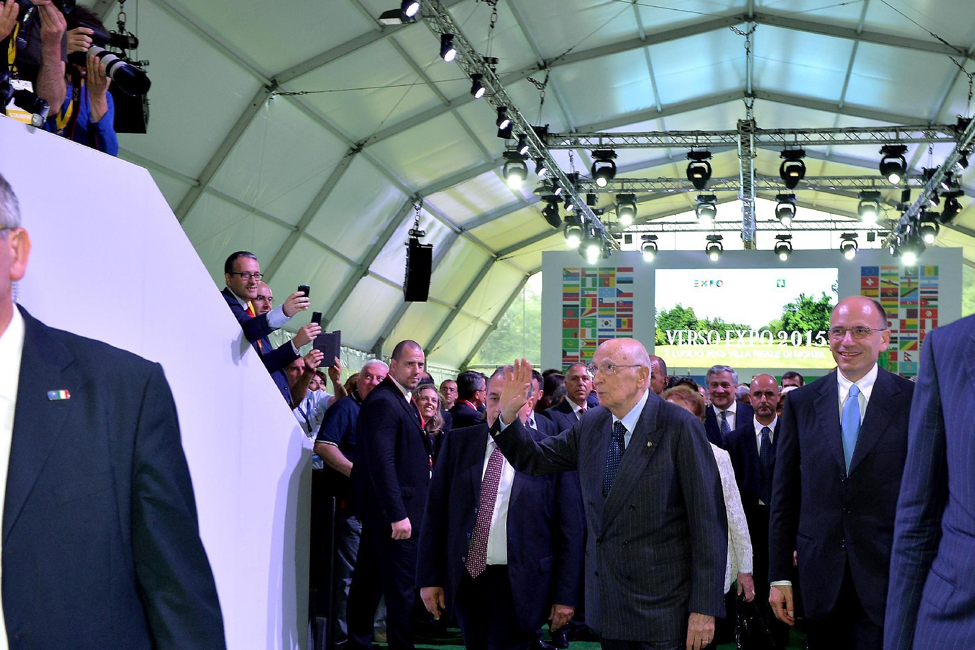 Il Presidente Giorgio Napolitano al termine della Sessione Istituzionale di &quot;Verso Expo 2015&quot;