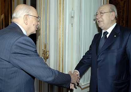 Il Presidente Giorgio Napolitano accoglie il Presidente dell'E.N.P.A.M. Eolo Parodi, in occasione dell'incontro con una delegazione dell'Ente.
