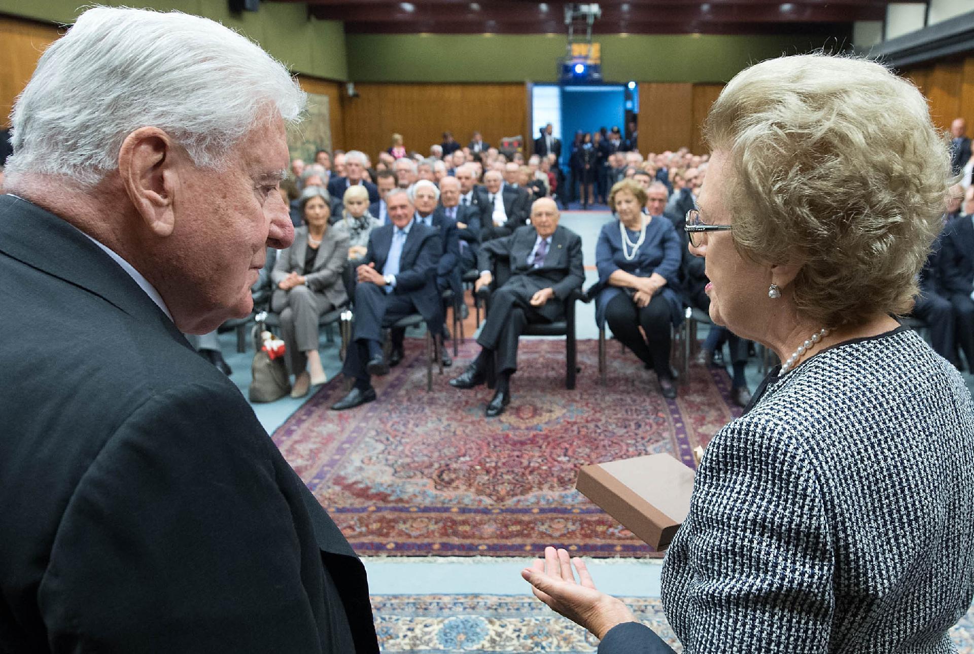Il Presidente Giorgio Napolitano nel corso dell'intervento presso la sede della RAI in occasione del 90° compleanno di Sergio Zavoli, a destra nella foto Anna Maria Tarantola Presidente della RAI
