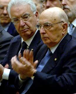 Il Presidente Giorgio Napolitano con a fianco il Presidente della Corte costituzionale, Annibale Marini, durante il Convegno di Studi &quot;Le origini della Repubblica e il processo costituente&quot;