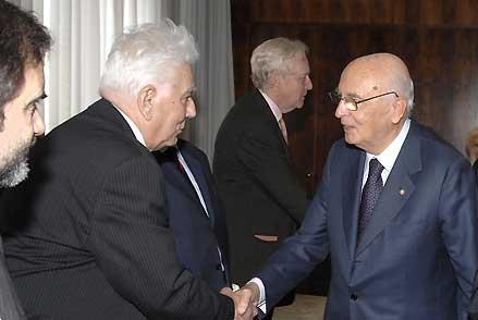 Il Presidente Giorgio Napolitano al suo arrivo all'Università degli Studi "La Sapienza" saluta i Rettori delle Università Europee
