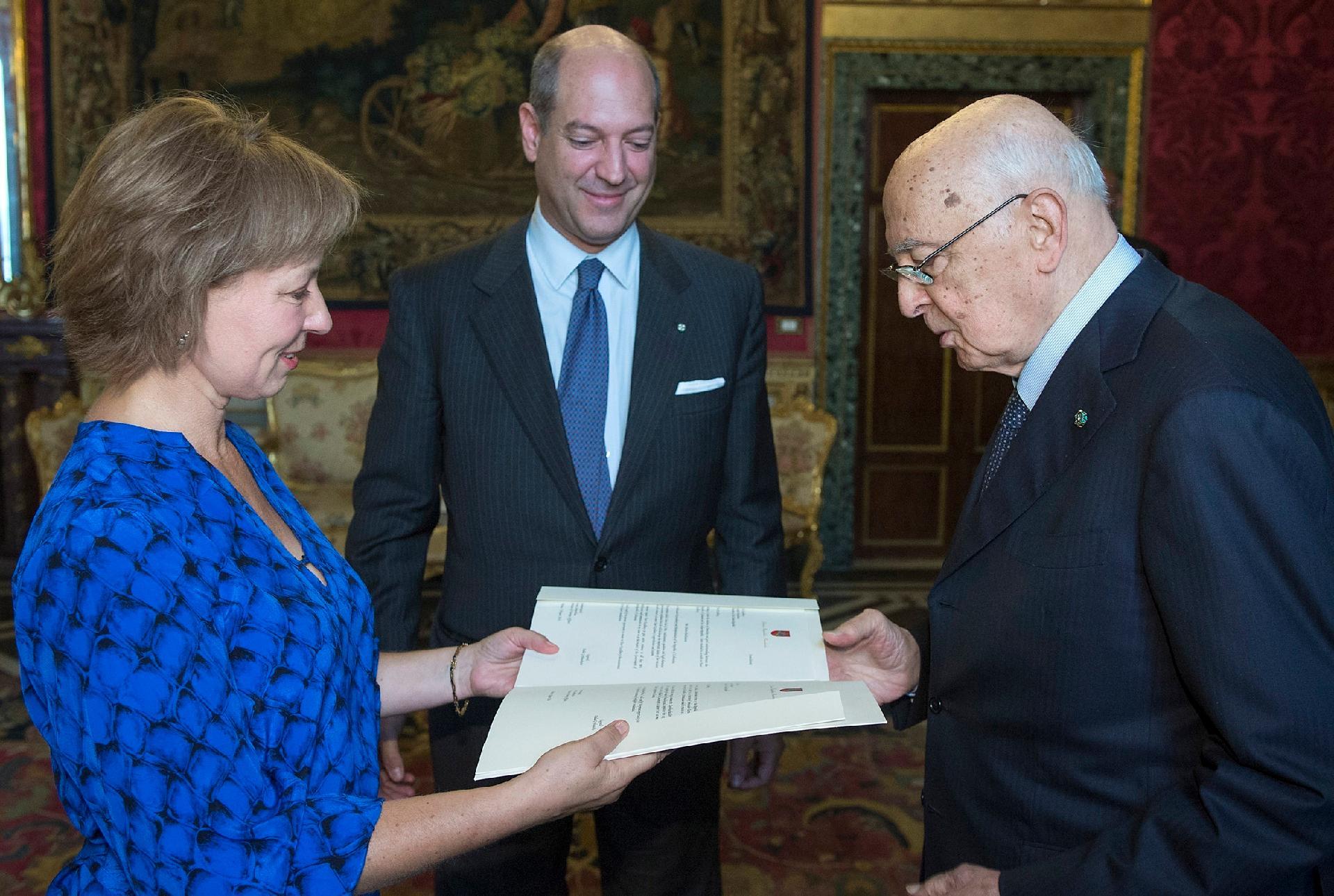 Il Presidente Giorgio Napolitano con Jolanta  Balciuniene, Ambasciatore della Repubblica di Lituania, in occasione della presentazione delle Lettere Credenziali