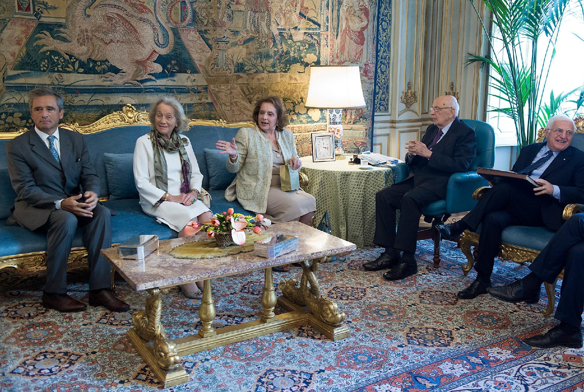 Il Presidente Giorgio Napolitano nel corso dell'incontro con Barbara Valmarana, Presidente della Fondazione &quot;Amici della Fenice&quot;, unitamente ai finalisti del &quot;Premio Venezia 2014&quot;