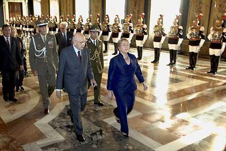 Il Presidente Giorgio Napolitano con Michelle Bachelet, Presidente della Repubblica del Cile, al termine della visita di Stato in Italia