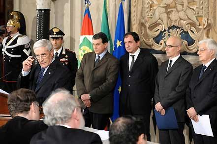 Il Presidente del Senato Franco Marini al termine dell'incontro con il Presidente Giorgio Napolitano