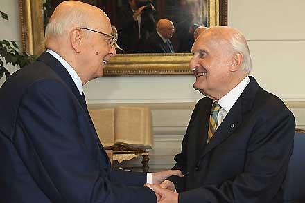 Il Presidente Giorgio Napolitano ed il Presidente Emerito e Senatore a Vita Oscar Luigi Scalfaro, a Palazzo di Giustizia, in occasione del Convegno celebrativo del 60° anniversario della Costituzione "Giurisdizione e Giudici nella Costituzione"