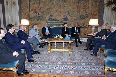 Il Presidente Giorgio Napolitano durante l'incontro con Antonio Catricalà, Presidente dell'Autorità Garante della Concorrenza e del Mercato ed i componenti dell'Autority