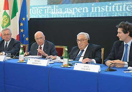 Il Presidente Giorgio Napolitano durante il suo intervento alla conferenza indetta dall'Aspen Institute a Villa Madama.