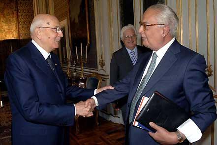 Il Presidente Giorgio Napolitano accoglie Bruno Bottai, Presidente della Società Dante Alighieri