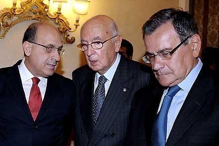 Il Presidente Giorgio Napolitano con l'editore ed il curatore del volume, Carmine Donzelli e Iginio Ariemma, in occasione della presentazione del libro "Diario di Guerra" di Bruno Trentin