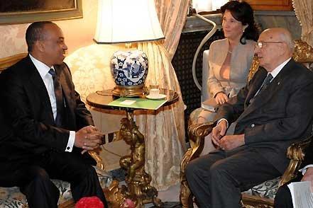 Il Presidente Giorgio Napolitano con l'Ambasciatore del Commonwealth delle Bahamas S.E. Paul H. Farquharson, in occasione della presentazione delle Lettere Credenziali