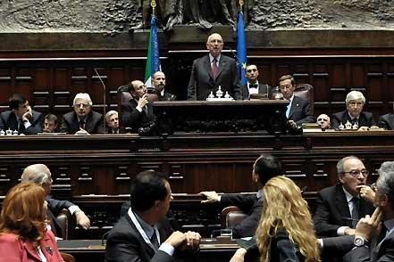 Il Presidente della Repubblica Giorgio Napolitano rivolge il suo saluto in occasione della cerimonia inaugurale della Prima Conferenza dei Giovani Italiani nel mondo