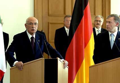 IL Presidente della Repubblica Italiana Giorgio Napolitano con il Presidente della Repubblica Federale di Germania Horst Kolher, durante le comunicazione alla stampa al termine dei lavori.