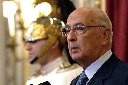 Il Presidente Giorgio Napolitano rivolge il suo indirizzo di saluto ai Giornalisti della Stampa Parlementare, in occasione della consegna del nuovo "Ventaglio" dono dell'Associazione.