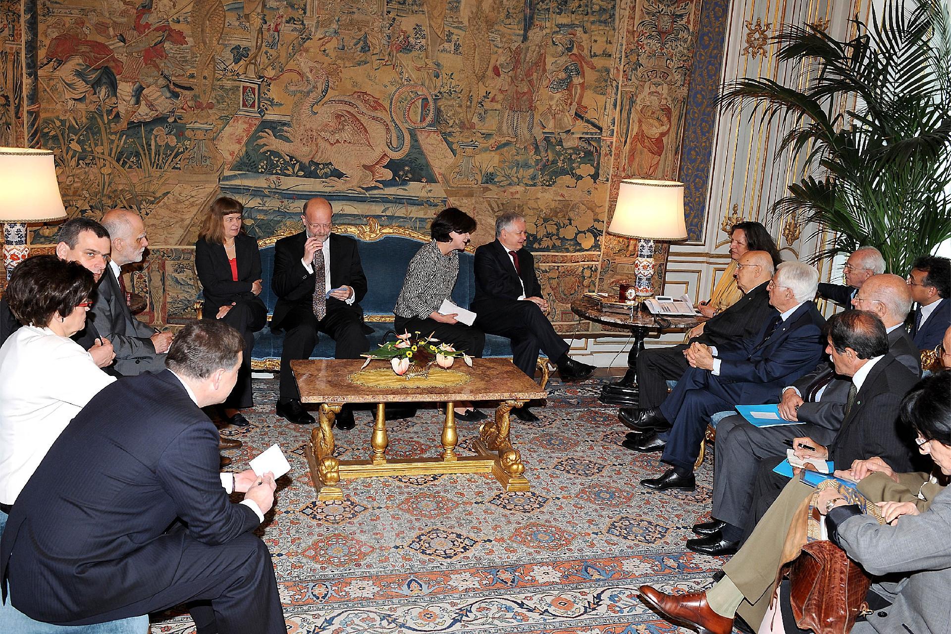 Il Presidente Giorgio Napolitano con il Signor Lech Kaczynski, Presidente della Repubblica di Polonia durante i colloqui