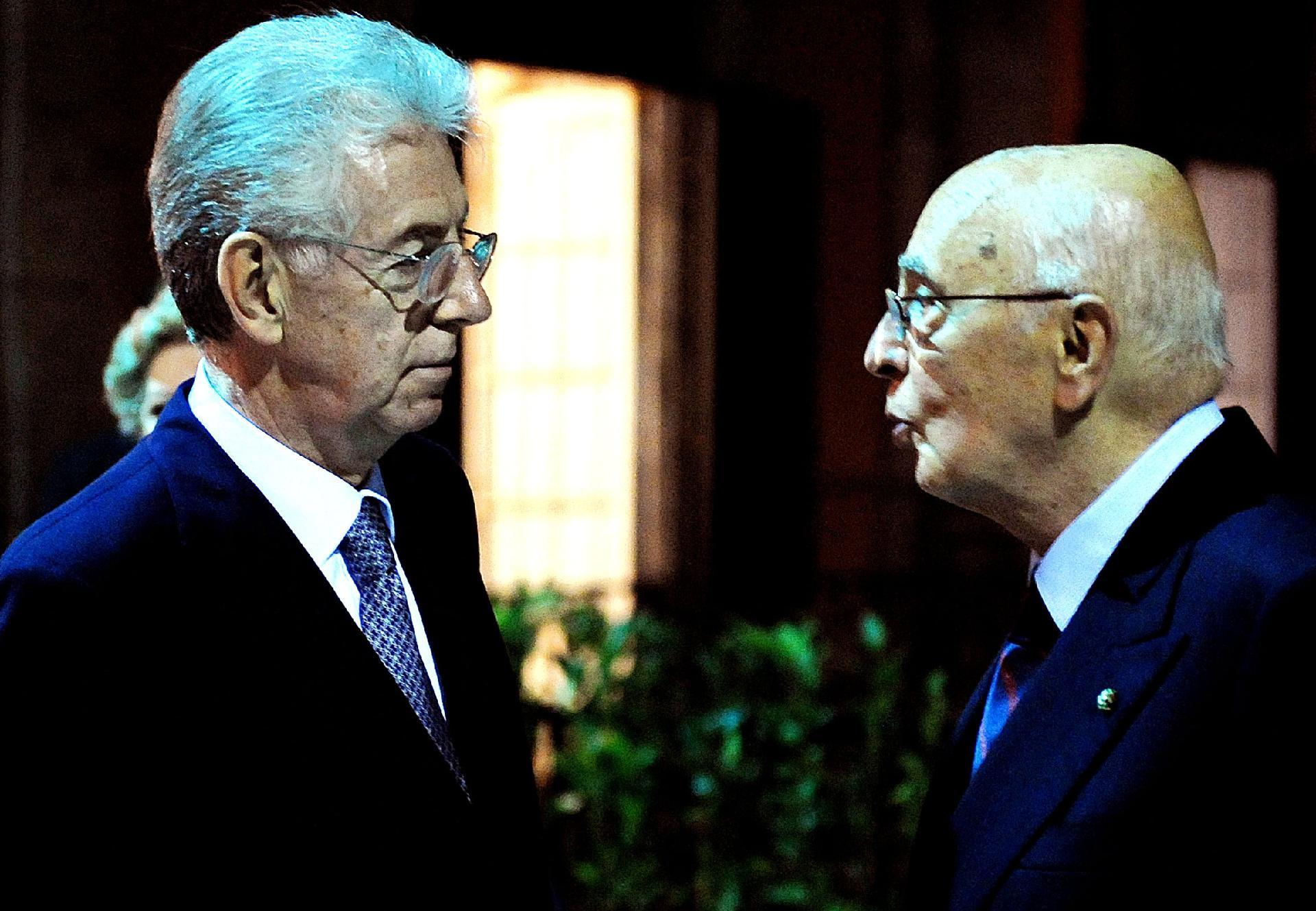 Il Presidente Giorgio Napolitano con il Prof. Mario Monti al termine della prima giornata di lavori del Vertice Informale Multilaterale dei Capi di Stato "Uniti per l'Europa"