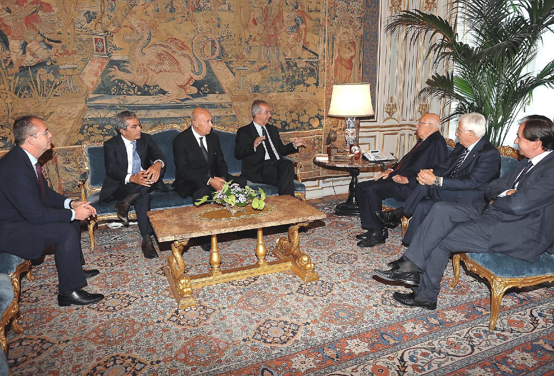 Il Presidente Giorgio Napolitano con Walter Veltroni e i vertici della RCS libri